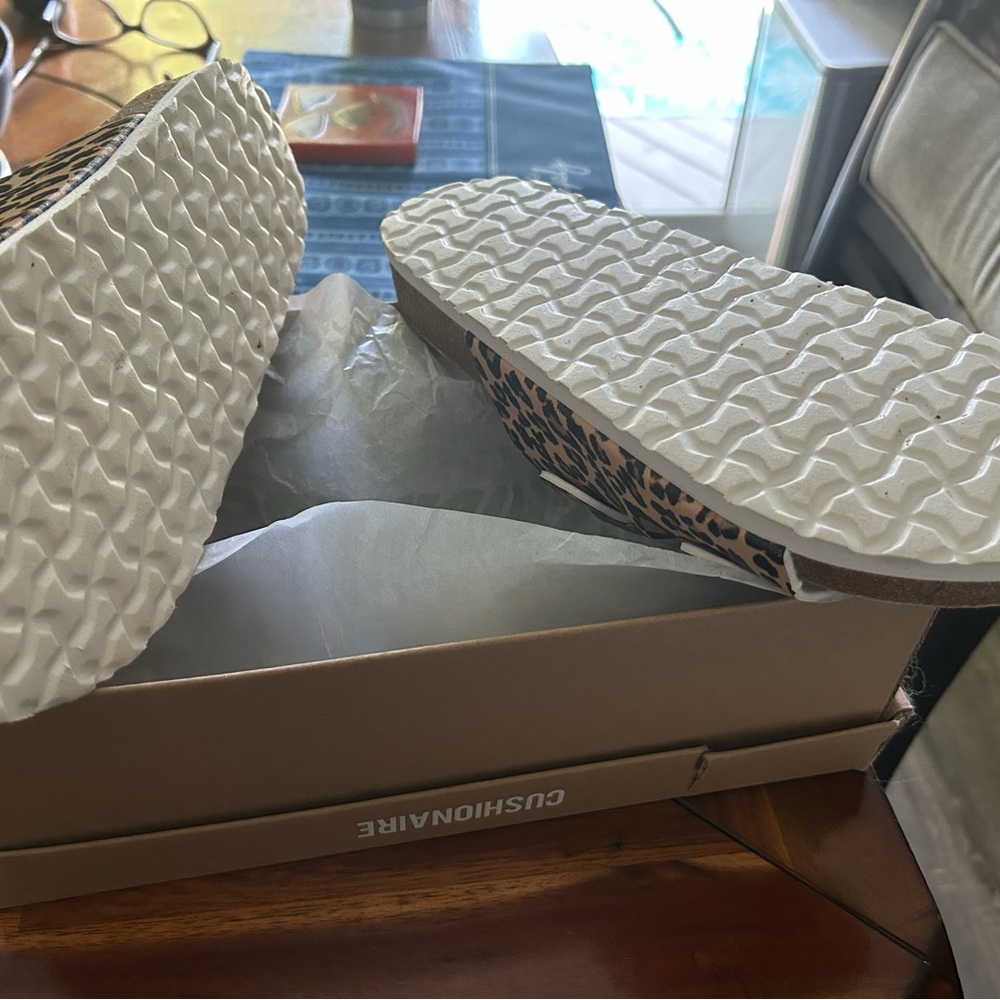 Women’s Leopard Print Sandal - Picture 3 of 5